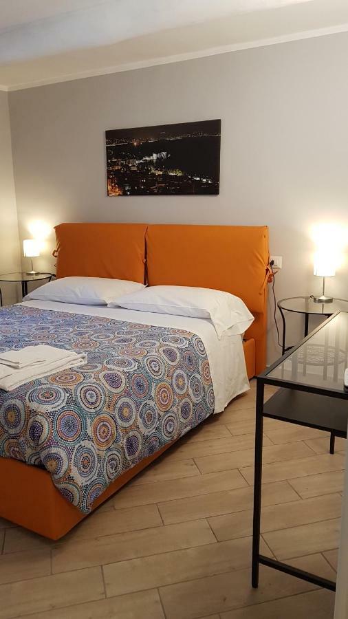 La Casa Di Abbi Apartment Naples Luaran gambar
